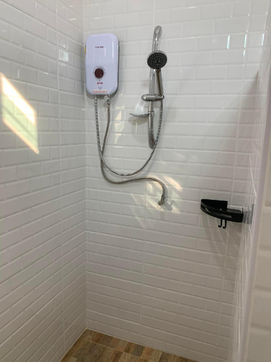 Bathroom 10