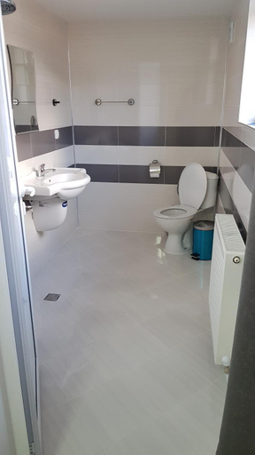 Bathroom 3, Чилковата Къща, Razlog