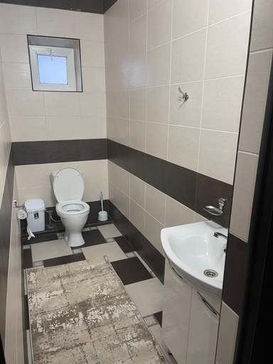 Bathroom, Роща 7, Bishkek
