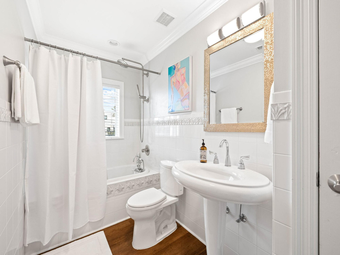Bathroom 3, Private Paradise on Front Beach Rd by Resort Collection, Bay