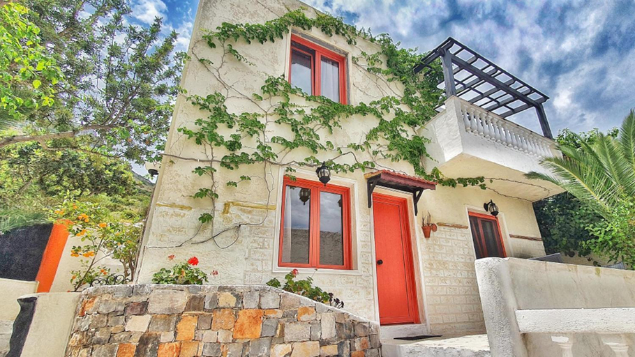 Others 3, Apartment - Sleeps 10 - Parking - Garden - Pool, Crete