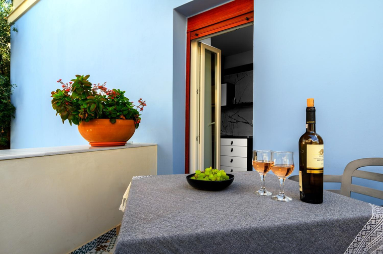 Others 5, Blue Sky House, Peloponnese