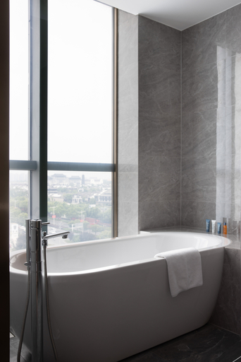 Bathroom 4, Home2 Suites by Hilton Wuhu Jiujiang, Wuhu