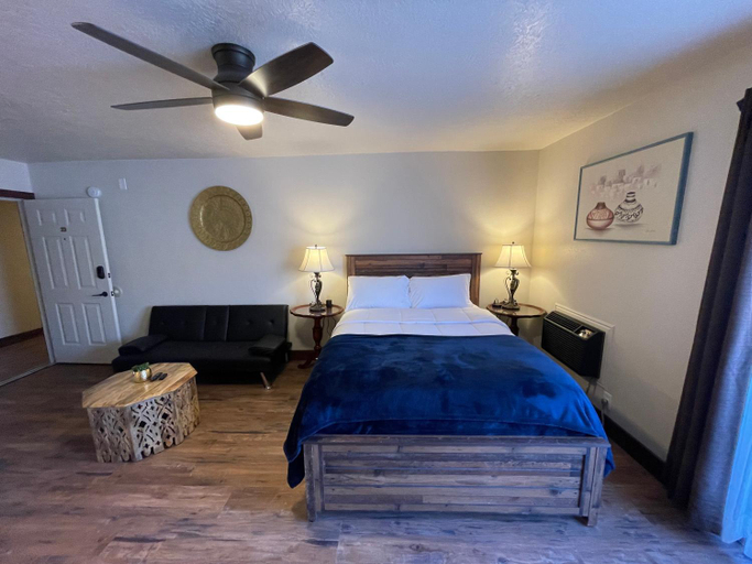 Others 5, The Kanab Lodge, Kane