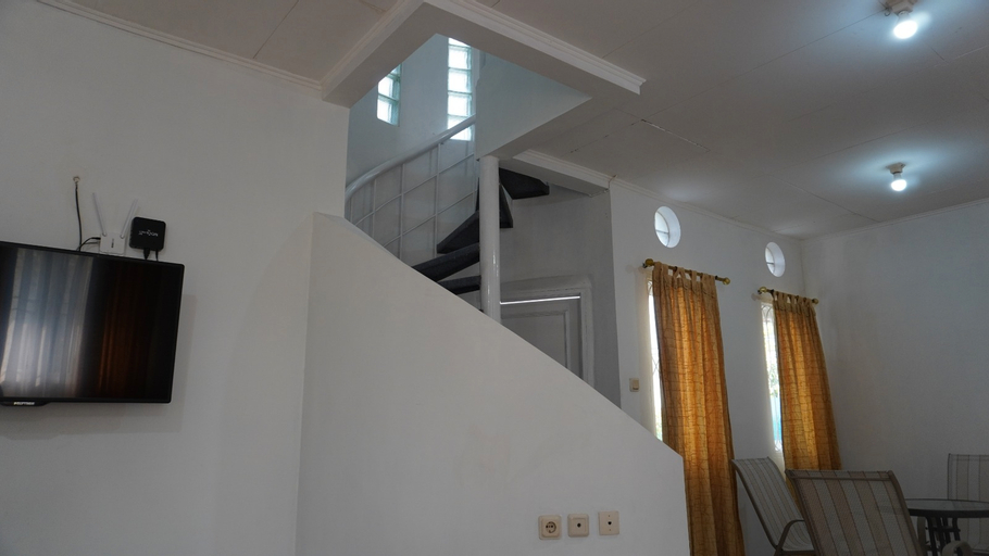 Others 4, Vila Dalia Puncak H1/26, Cianjur