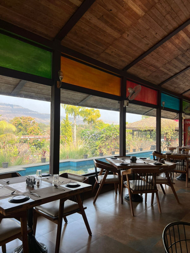 Food & Drinks 5, La Moire Resort, Pune