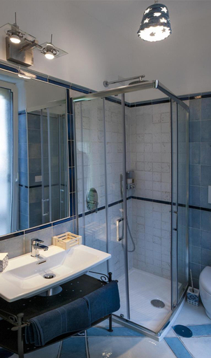 Others 5, B&B Amalfe, Salerno