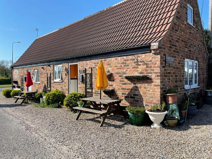 Others 3, Yarm cottages sleeping 12 Next to Fox Covert Pub, Stockton-on-Tees