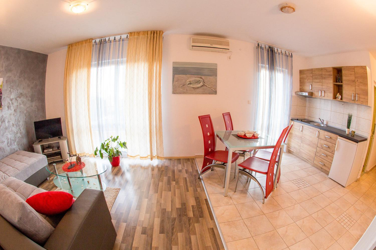 Kitchen 4, Villa Nadezda