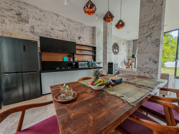 Dining Room 2