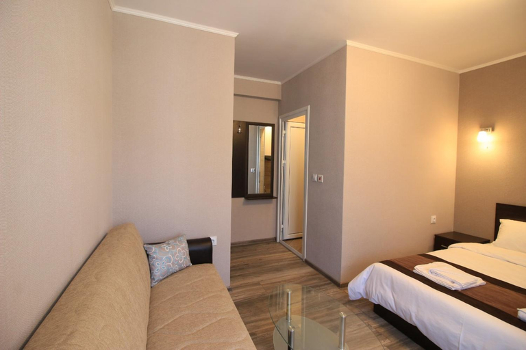 Others 3, Къща за гости Тони, Zlatograd