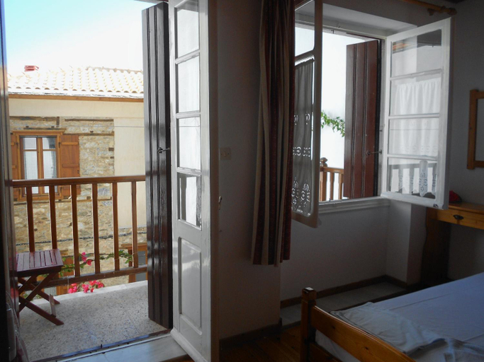 Bedroom 4, Aggela Guesthouse, Thessaly