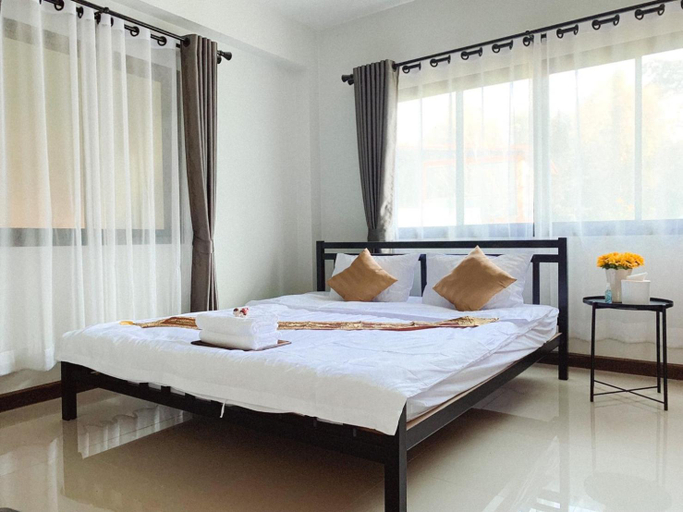 Bedroom 12