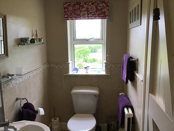 Bathroom 2, Yorecroft, North Yorkshire