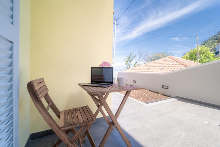5, Fernandes House, Machico