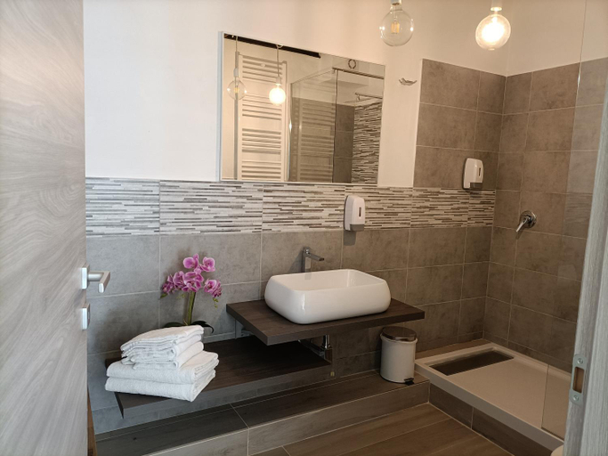 Bathroom 3, La Limonaia Country House, Siena