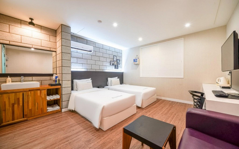 Bedroom 6