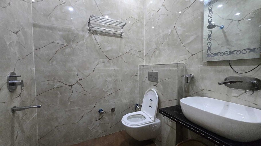 Bathroom 3, G8 Hotel, Sahibzada Ajit Singh Nagar