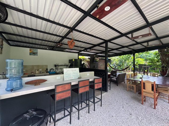 Food & Drinks 4, DS House, Puntarenas