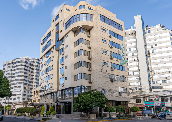 Exterior & Views