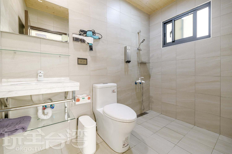 5, Building Dream Residence, Penghu