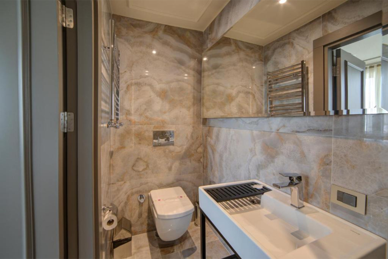 Bathroom 3, Taksim Premium Hotel, Beyoğlu