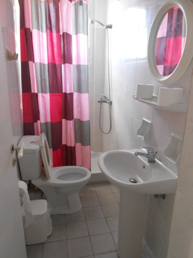 Bathroom 3, Akropolis studios, Ionian Islands