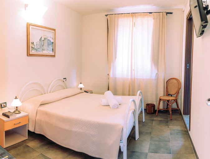 Bedroom 3, Hotel with swimming pool in Arbus, Medio Campidano
