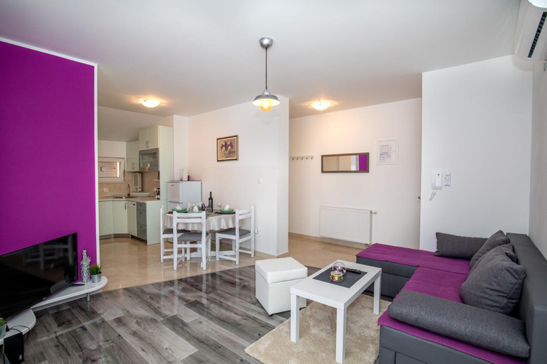 Others 2, Arenta Apartments, Metković