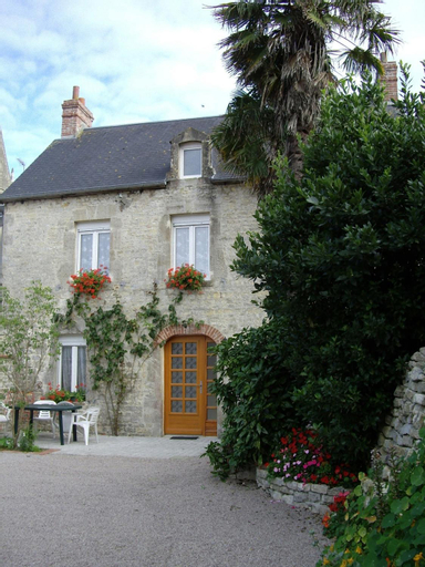 Exterior 7