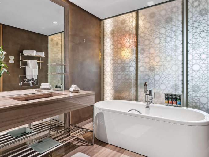 Bathroom 11