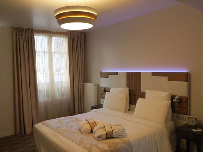 Bedroom 5, Mercure Paris Opéra Faubourg Montmartre Hotel, Paris