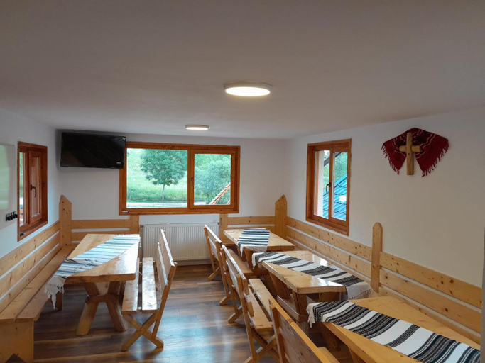 Others 5, Casa lu` Cojocar, Stulpicani