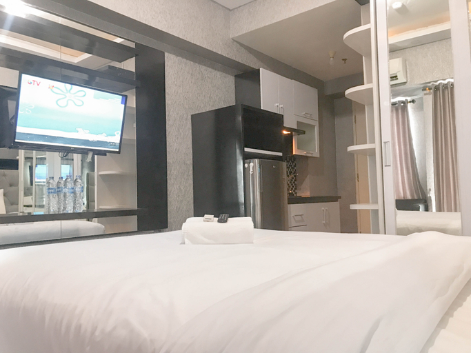 Bedroom 2, Good Concept Studio at Tanglin Supermall Mansion Apartment By Travelio, Surabaya