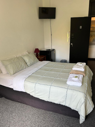 Bedroom 2, imperial hotel motel portland 2847, Lithgow