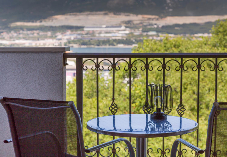 Others 3, Apartment Masuni, Split