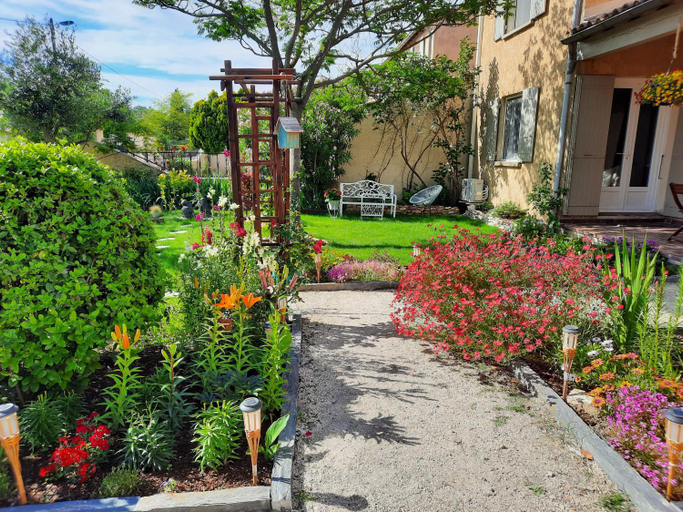 Others 4, Au Chemin des Prairies, Vaucluse