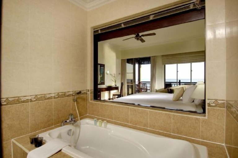 Bathroom 26