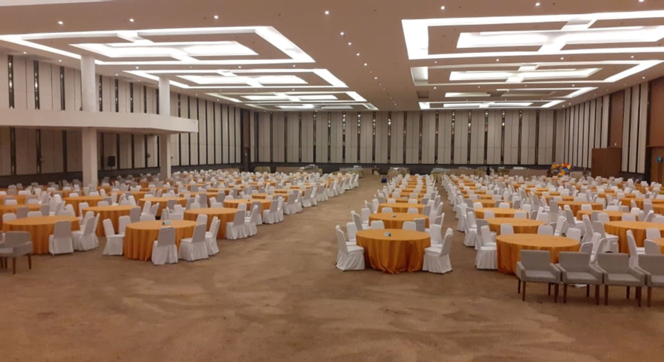 Business Facilities