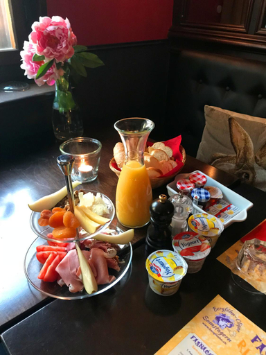 Others 5, B&B Caffetino-Vino, Horgen