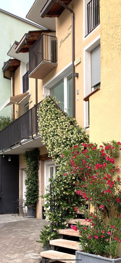 Others 2, Villa Jasmine, Bolzano