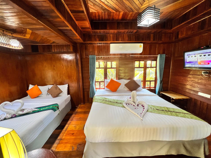 Bedroom 13
