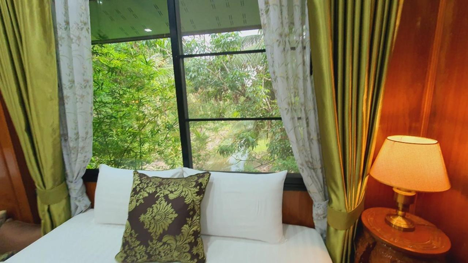 Bedroom 14