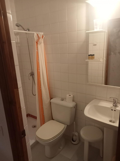 Bathroom 5, Hostal Trujillo, Cáceres