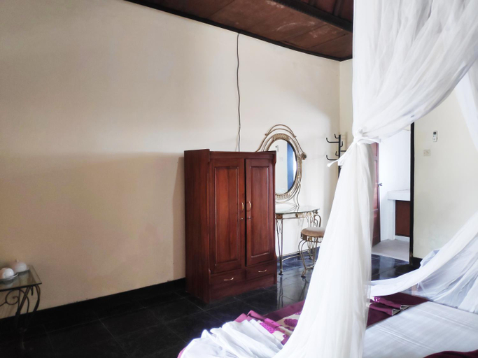 Bedroom 12
