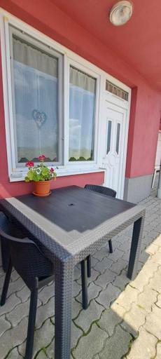 Others 4, Villa Venezia, Eger