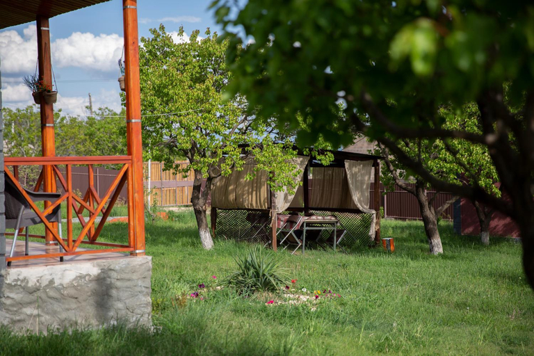 Others 3, Noravank L-and-L