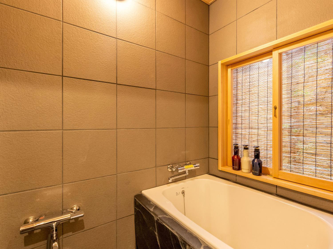 Bathroom 5, 慶有魚·山城(Kyotofish·Yamashiro)*百年町屋地暖庭院浴缸*五条鸭川*京都民宿认证, Kyoto