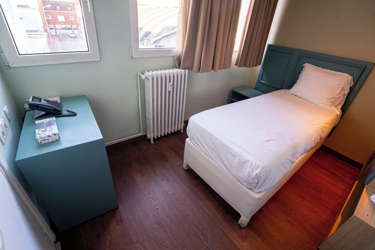 Bedroom 2, BREEZE HOTEL, Pas-de-Calais
