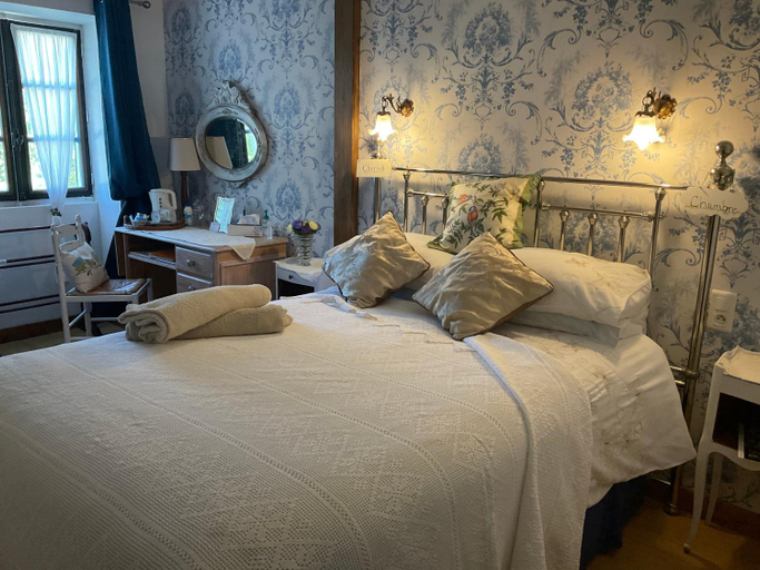 Bedroom 4, Le Jardin de Rose 24 FEUILLEBERT Romagne 86700, Vienne